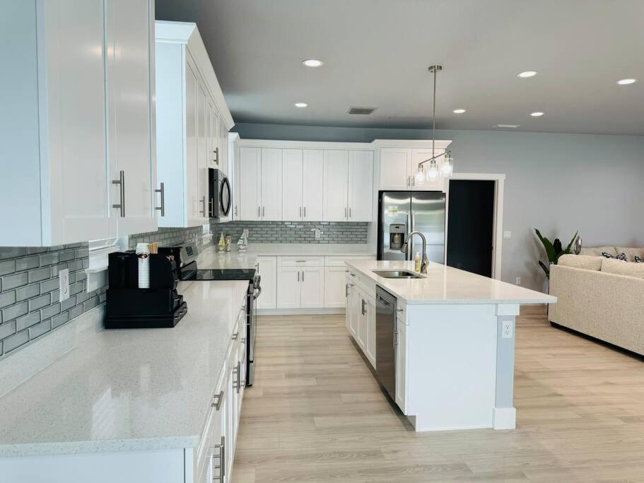 Brand New Tampa Oasis With Private Jacuzzi Retreat Villa Lutz Exterior photo
