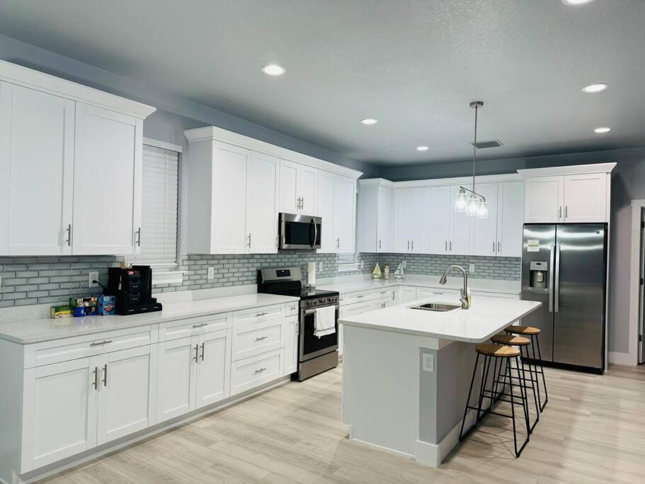 Brand New Tampa Oasis With Private Jacuzzi Retreat Villa Lutz Exterior photo