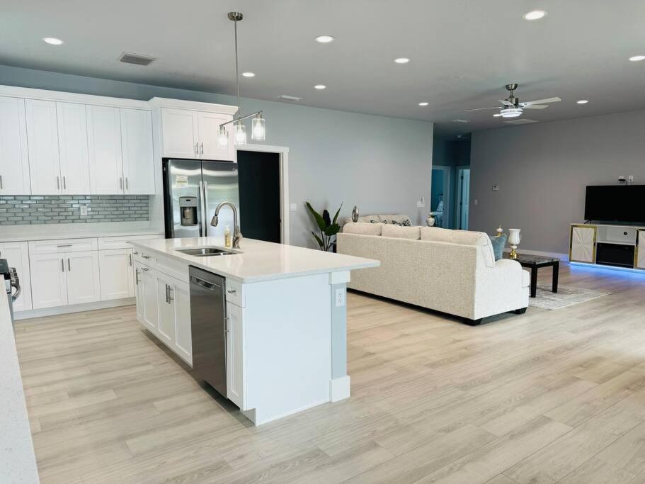 Brand New Tampa Oasis With Private Jacuzzi Retreat Villa Lutz Exterior photo
